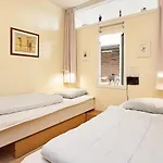 In For 4 Guests *
