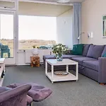 In For 4 Guests